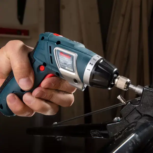 3.6V Foldable Cordless screwdriver 3N.m